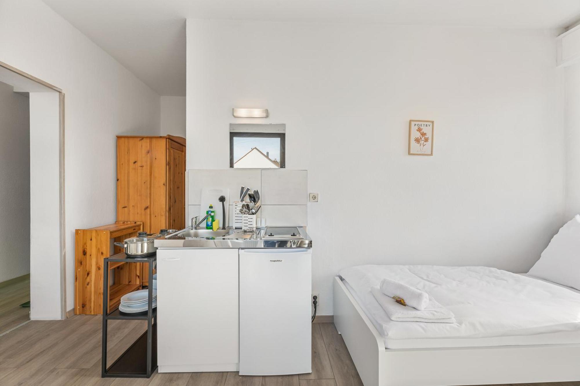 Home2Stay Apartmenthaus Heilbronn City Kitchen Parking Highspeed Wifi Washroom Exterior photo