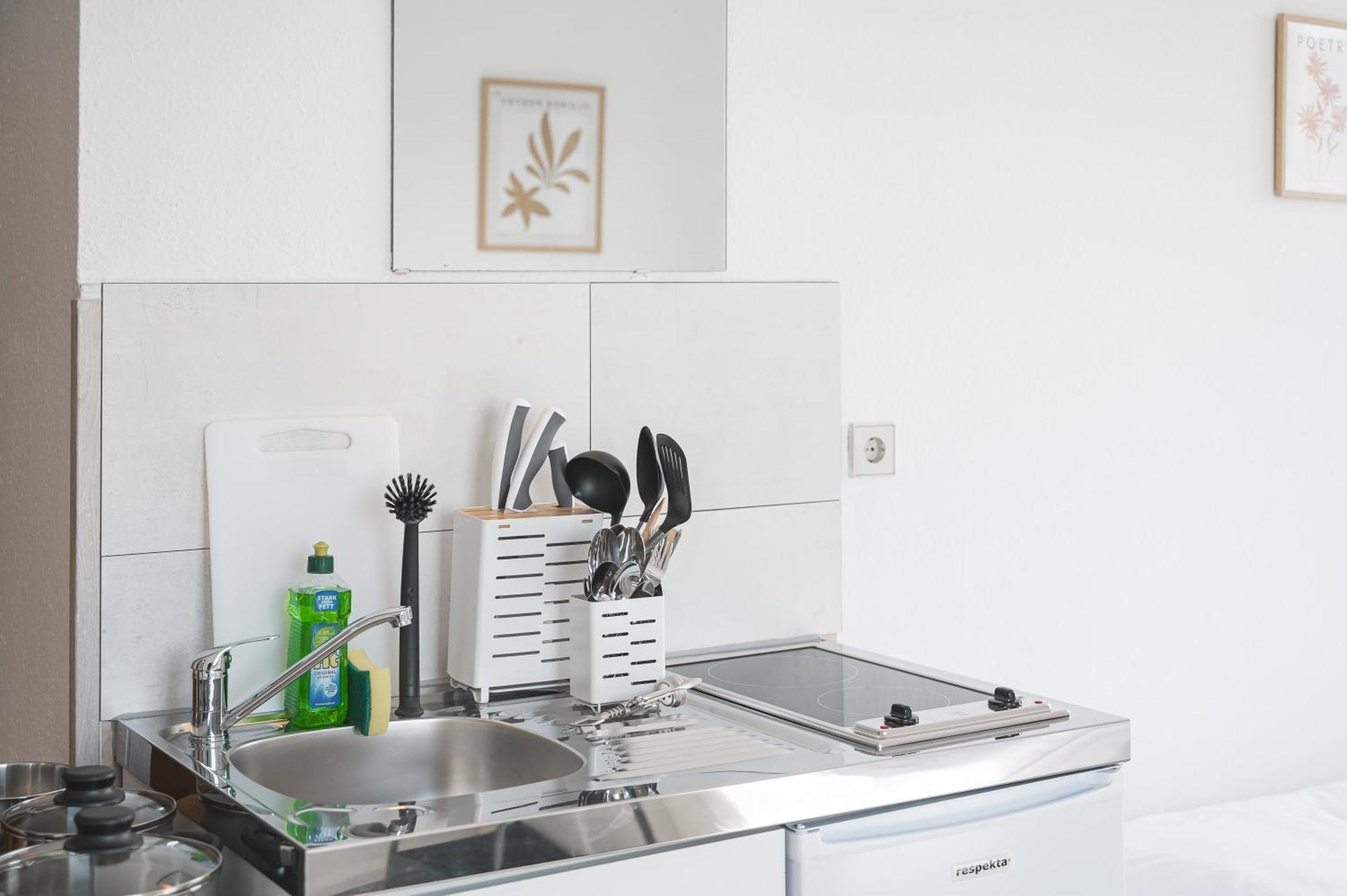 Home2Stay Apartmenthaus Heilbronn City Kitchen Parking Highspeed Wifi Washroom Exterior photo