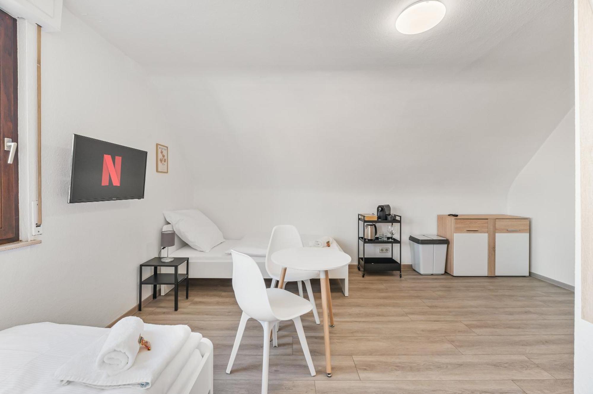 Home2Stay Apartmenthaus Heilbronn City Kitchen Parking Highspeed Wifi Washroom Exterior photo