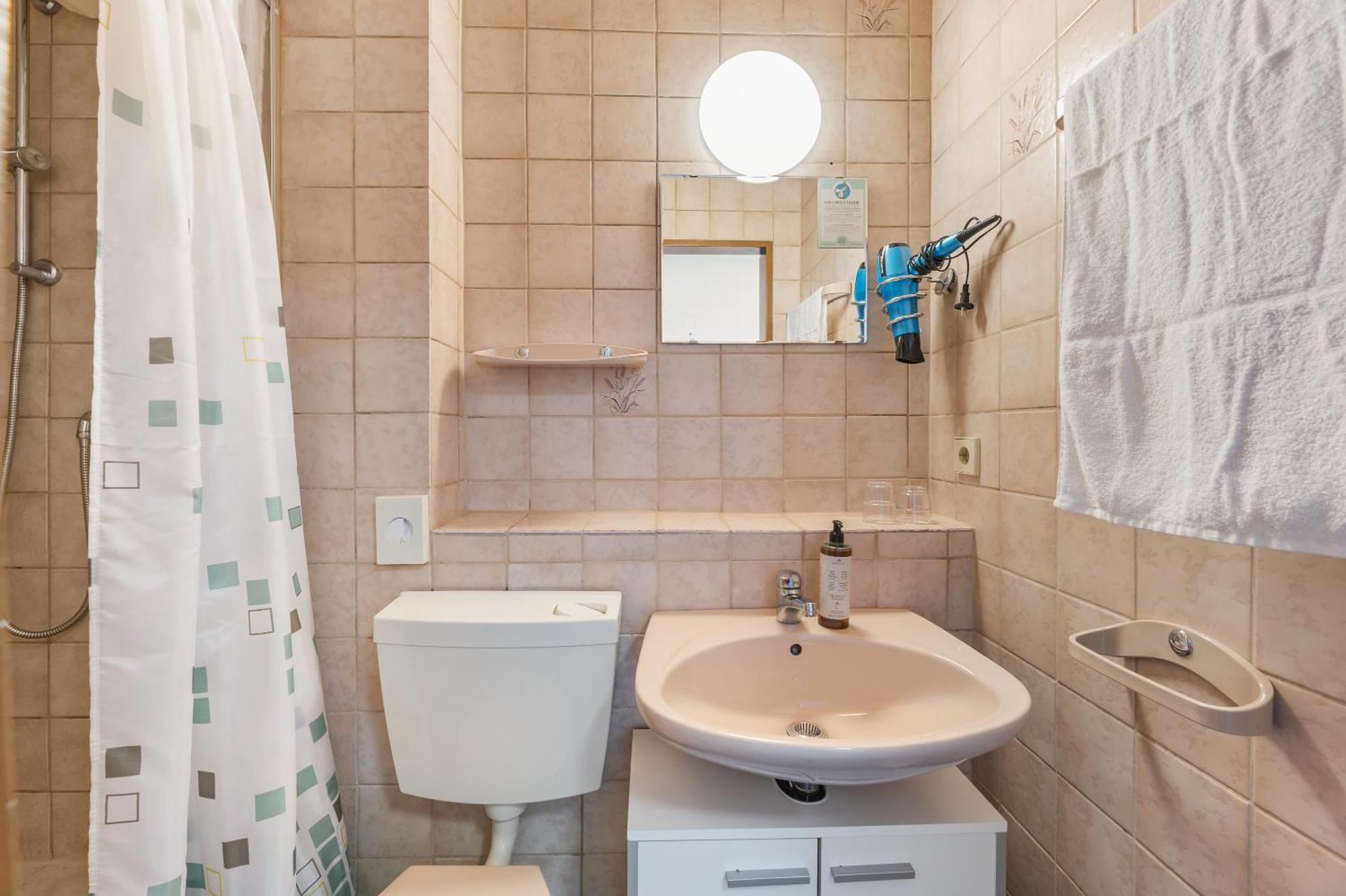Home2Stay Apartmenthaus Heilbronn City Kitchen Parking Highspeed Wifi Washroom Exterior photo